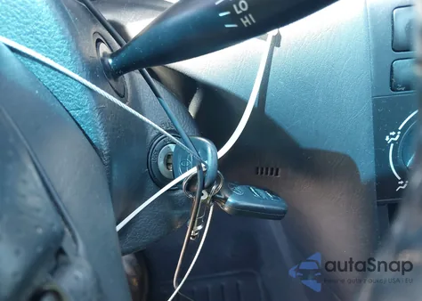 2005 Toyota Corolla S z USA, uszkodzony, nr VIN 1NXBR32E05Z445617